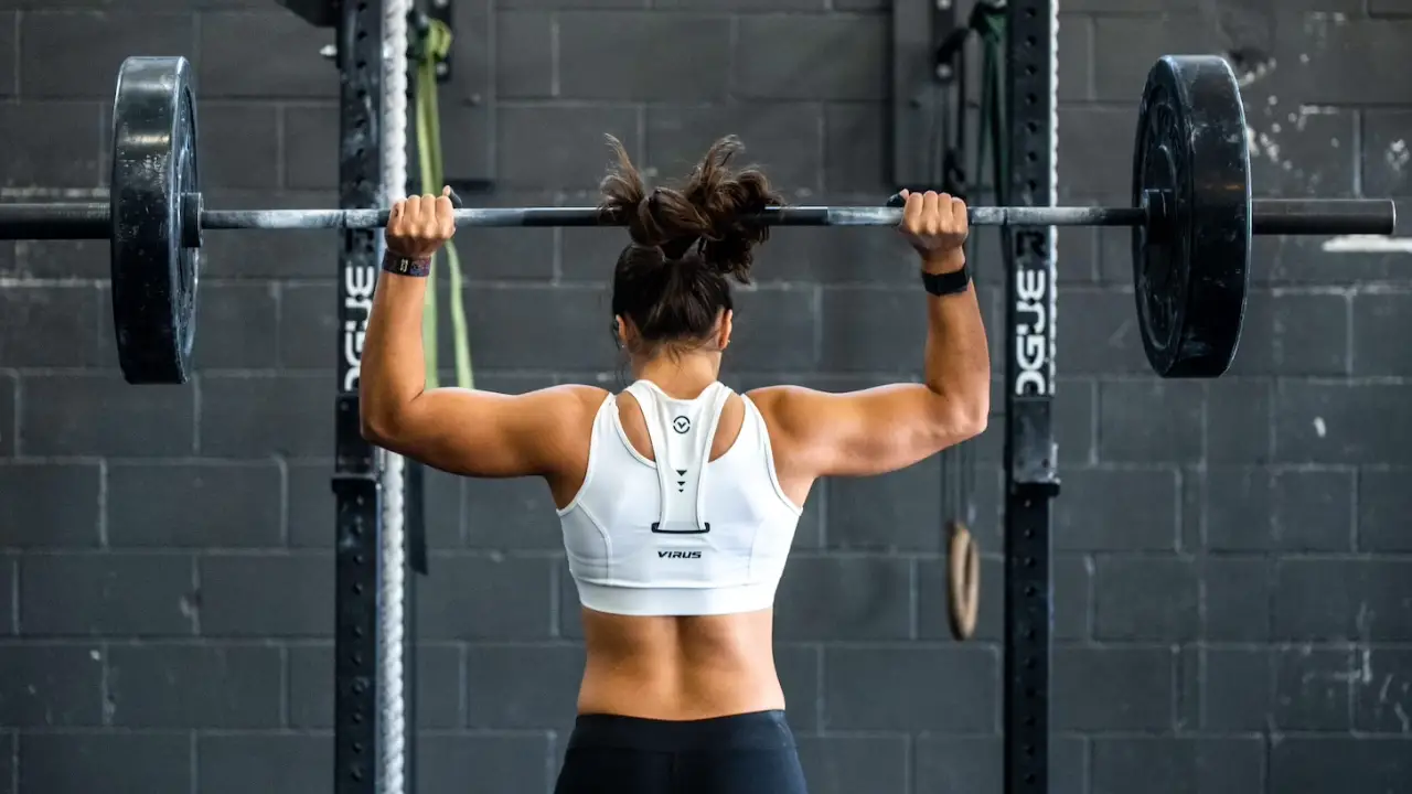 How to Start Lifting Weights As A Female: A Beginner’s Guide