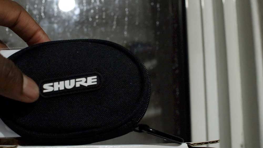 Shure-SE215-bluetooth-headphones review -4- working out sports headphones review