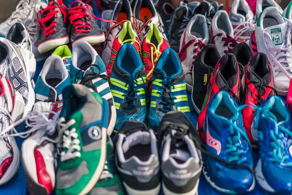 How Should a Running Shoe Fit: A Comprehensive Guide
